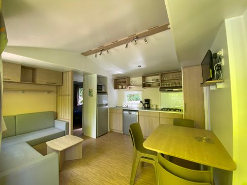 Mobilhome 7 personnes - Mobil'home Trigano GRAND CONFORT 3 chbres 6 pers + 1 bébé, TV