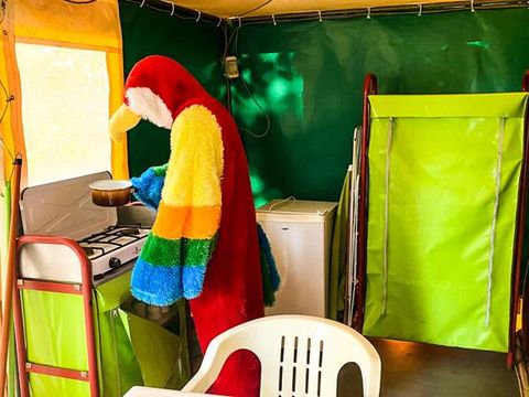 BUNGALOW TOILÉ 4 personnes - Sans sanitaires