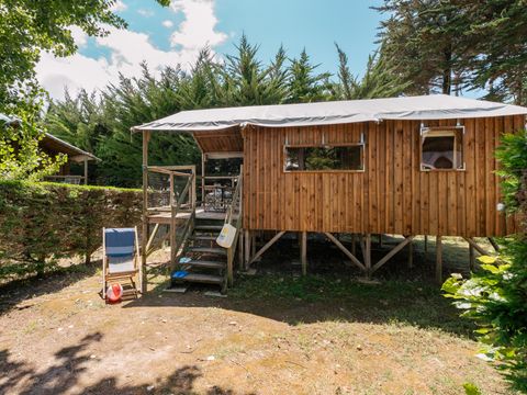 TENTE TOILE ET BOIS 4 personnes - Cabane Lodge Bois sur pilotis Standard 38m² (2 chambres) dont terrasse couverte de 8m² 4 pers.