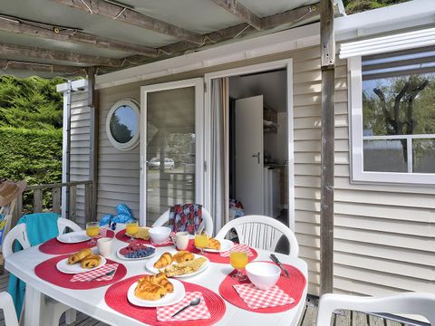 MOBILHOME 6 personnes - Mobil-home Standard 31m² (3 chambres) + terrasse semi-couverte - 6 pers