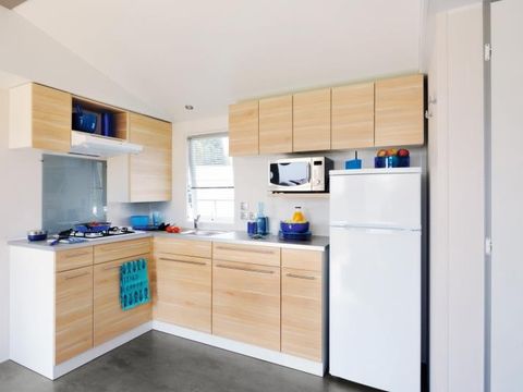 MOBILHOME 6 personnes - Mobil-home Standard 31m² (3 chambres) + terrasse semi-couverte - 6 pers