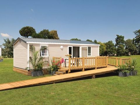 MOBILHOME 4 personnes - Mobil-home Confort 32m² (2chambres) + TV + terrasse - adapté pour personnes à mobilité réduite 