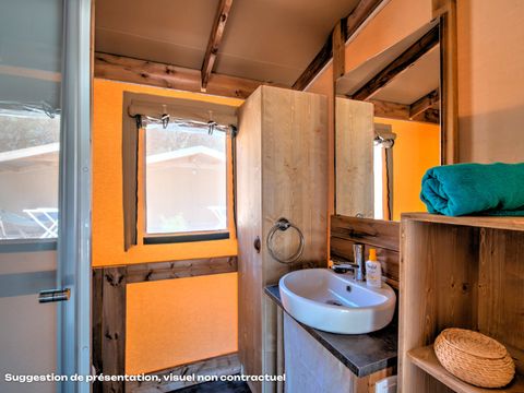 TENTE TOILE ET BOIS 6 personnes - Ecolodge Cotton Toilée 35m² (3 chambres) + TV + Terrasse couverte 6 pers.