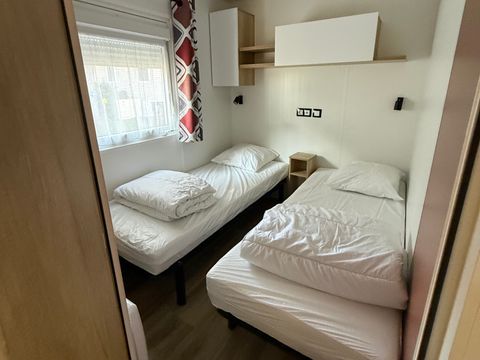 MOBILHOME 6 personnes - 3 chambres, jusqu'à 40m2, sans équipements : MH 77 - 124 - 194