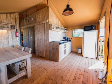 Tente en toile et en bois 6 personnes - LODGE Prestige CAMPING