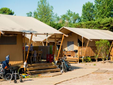 Tente en toile et en bois 6 personnes - LODGE Prestige CAMPING