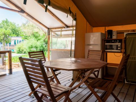 Tente en toile et en bois 5 personnes - Sunlodge Confort (pas de douche)