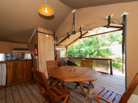Tente en toile et en bois 5 personnes - Sunlodge Confort (pas de douche)