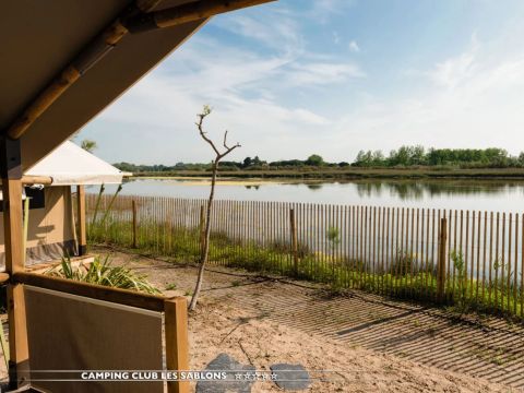 Tente en toile et en bois 5 personnes - Sunlodge Confort (pas de douche)