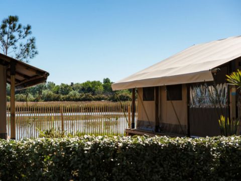 Tente en toile et en bois 5 personnes - Sunlodge Confort (pas de douche)