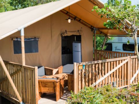 Tente en toile et en bois 6 personnes - SUNLODGE PRESTIGE ETANG 2CH 1 SDB