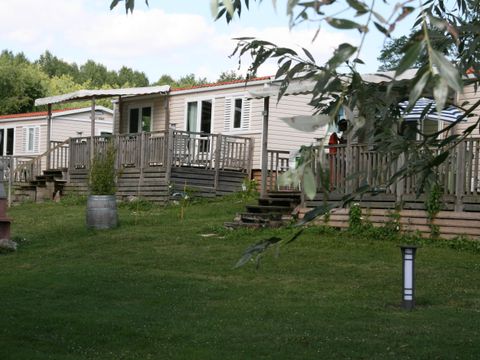 Mobilhome 1/6 personnes - LUXE - 2 chambres - Vue sur le Lac - 47m² terrasse comprise