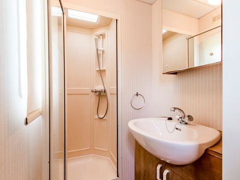 MOBILHOME 4 personnes - Vintage Standard 20m² - 2 chambres + terrasse non-couverte + TV