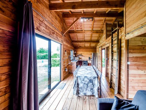 Chalet 6 personnes - Confort 50m² - 3 chambres + terrasse couverte + TV + four