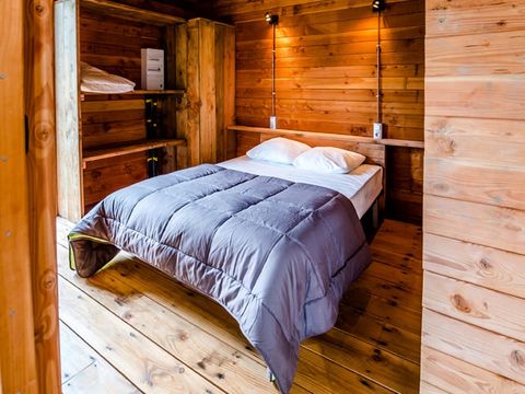 Chalet 6 personnes - Confort 50m² - 3 chambres + terrasse couverte + TV + four