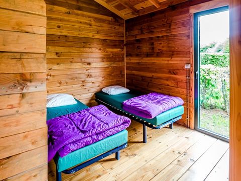 Chalet 6 personnes - Confort 50m² - 3 chambres + terrasse couverte + TV + four