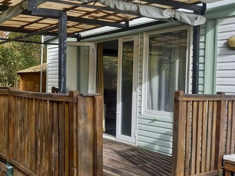 MOBILHOME 4 personnes - Nathalie et Didier, sous-location 2 chambres, terrasse couverte + TV