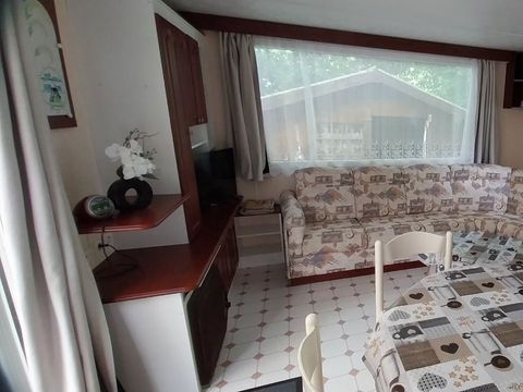 MOBILHOME 4 personnes - Nathalie et Didier, sous-location 2 chambres, terrasse couverte + TV