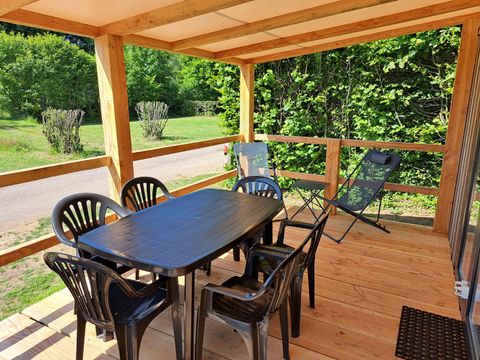 MOBILHOME 6 personnes - Limousin Confort 36m² (3 ch -6pers) + terrasse couverte + TV + lave-vaisselle