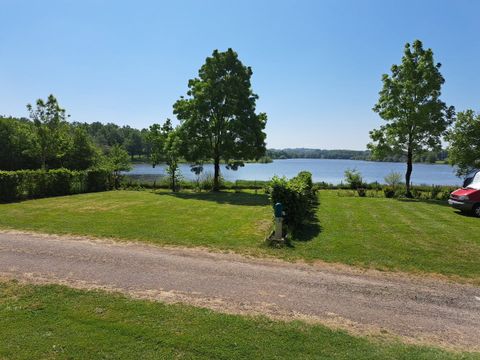 MOBILHOME 6 personnes - Mobil-Home Limousin Confort 30m² Vue lac (3ch-6pers)+terrasse couverte+TV