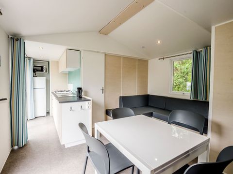 MOBILHOME 6 personnes - Mobil-Home Limousin Confort 30m² Vue lac (3ch-6pers)+terrasse couverte+TV