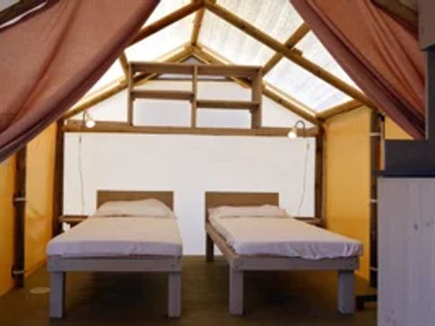 Tente en toile et en bois 4 personnes - SAFARI CONFORT (sans sanitaires)