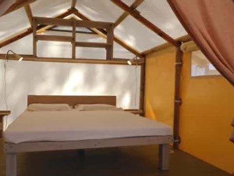 Tente en toile et en bois 4 personnes - SAFARI CONFORT (sans sanitaires)