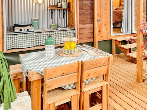 Tiny house 2 personnes - Karlotte Vue Mer Premium 23m² -2 ch -Terrasse -TV -Clim - Plancha- avec sanitaires - Prix pour 2 personnes