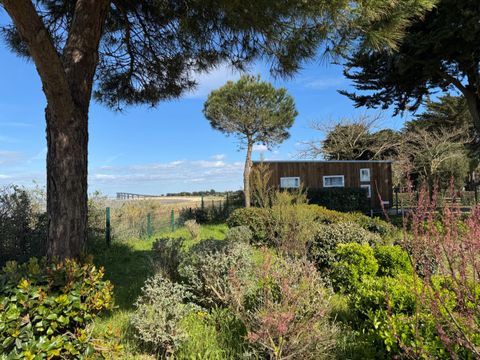 Tiny house 2 personnes - Karlotte Vue Mer Premium 23m² -2 ch -Terrasse -TV -Clim - Plancha- avec sanitaires - Prix pour 2 personnes