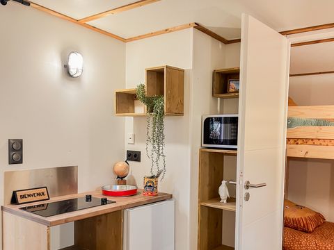 Tiny house 2 personnes - Karlotte Vue Mer Premium 23m² -2 ch -Terrasse -TV -Clim - Plancha- avec sanitaires - Prix pour 2 personnes