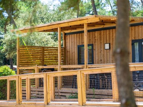 MOBILHOME 4 personnes - Homeflower Premium PMR 29m² - 2 chambres - Terrasse - TV - Clim - Plancha