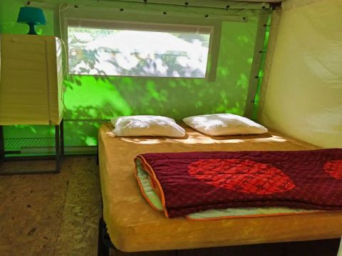 BUNGALOW TOILÉ 4 personnes - ESPACE sans sanitaires