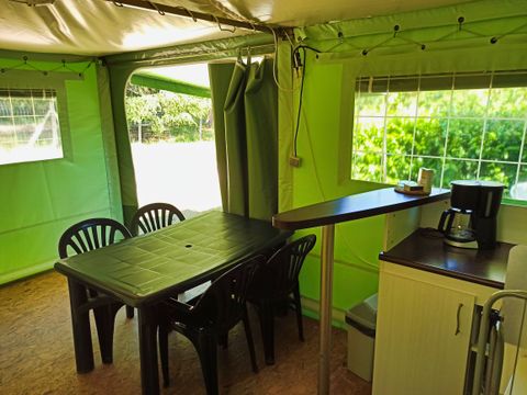 BUNGALOW TOILÉ 4 personnes - ESPACE sans sanitaires