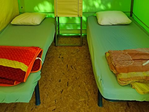 BUNGALOW TOILÉ 4 personnes - ESPACE sans sanitaires