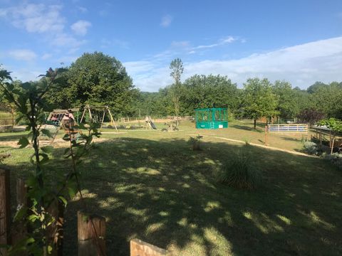Camping Bellevue - Camping Lot - Image N°9