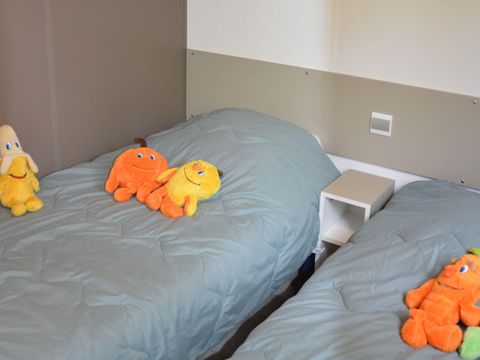 Mobilhome 4 personnes - Confort 25m² - 2 chambres - TV