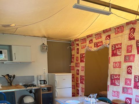 Bungalow toilé 4 personnes - Tentes Toilées Standard 25m² - 2 chambres - Sans sanitaire
