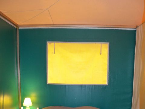 Bungalow toilé 4 personnes - Tentes Toilées Standard 25m² - 2 chambres - Sans sanitaire