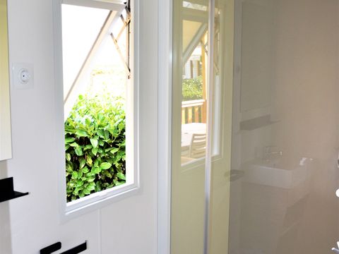 Mobilhome 6 personnes - Premium 32m² - CLIMATISÉ - 3 chambres - TV
