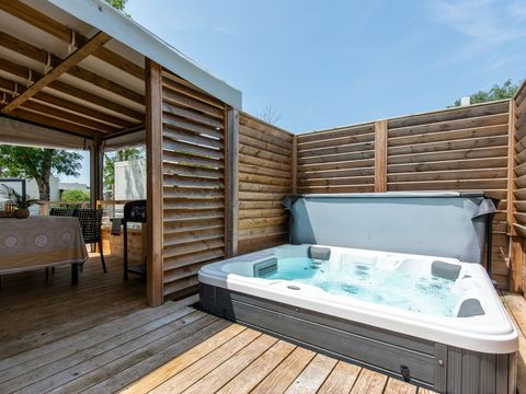 MOBILHOME 4 personnes - Otello Sabia SIGNATURE & SPA Quartier Piéton.