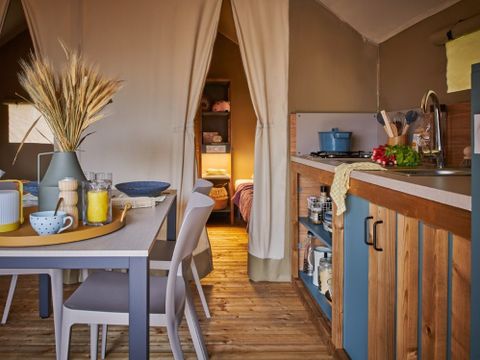 Tente en toile et en bois 4 personnes - CABANE LODGE