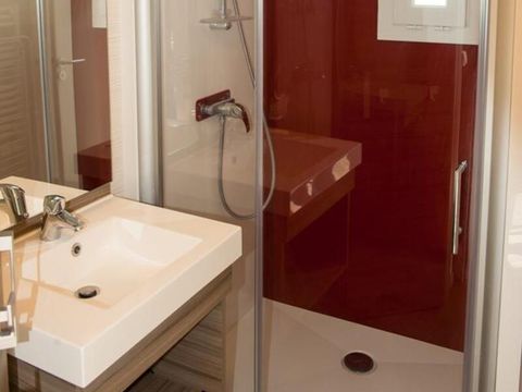 Chalet 5 personnes - Premium Les Suites des Défilés 2ch - CLIM + TV + LV + SPA + (SH)