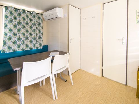 MOBILHOME 2 personnes - Confort 25m² / 1 chambre / clim