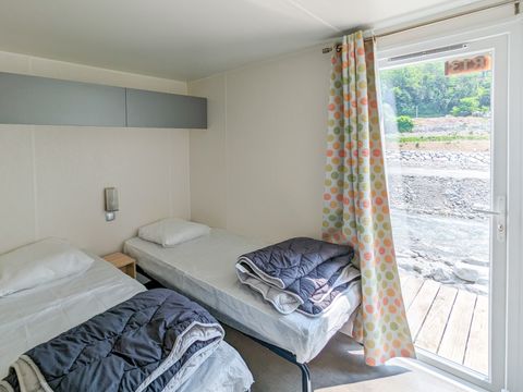 MOBILHOME 4 personnes - Supérieur 36m² / 2 chambres / 2 salles d'eau / clim