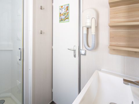MOBILHOME 4 personnes - Supérieur 36m² / 2 salles d'eau / clim