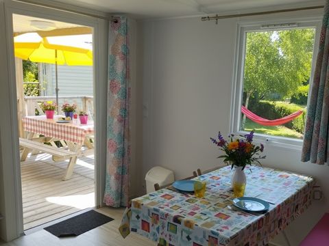 MOBILHOME 4 personnes - Côté Confort 25m² (2 chambres) + TV + Terrasse intégrée - Arrivée Samedi