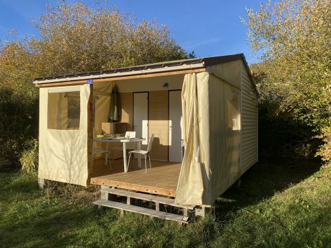 BUNGALOW TOILÉ 4 personnes - Standard "Tithome" 30m² - 2 chambres - sans sanitaire - dont terrasse