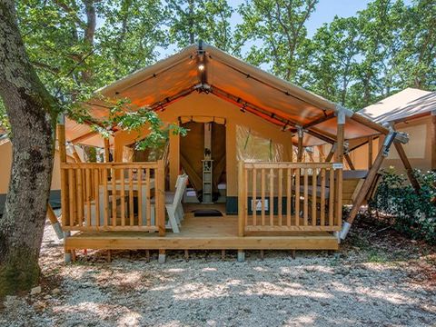 LODGE 5 personnes - Tente Super Lodge | 2 Ch. | 4/5 Pers. | 1 SDB | TV