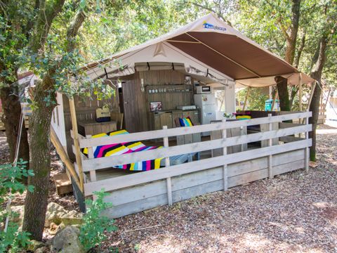 TENTE TOILE ET BOIS 5 personnes - Polari - Tente Safari + sanitaires + climatisation (5P)