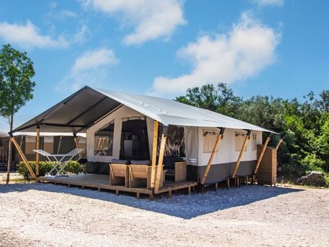 Tente en toile et en bois 5 personnes - Polari - Tente Safari + sanitaires + climatisation (6P)